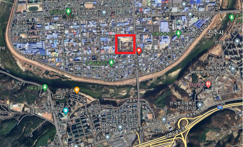 진주 상평공단 재생활성화 사업의 일환으로 대규모 아파트 건설 사업이 추진되고 있는 한국세라텍 부지 _ 빨간색 사각형 부지.